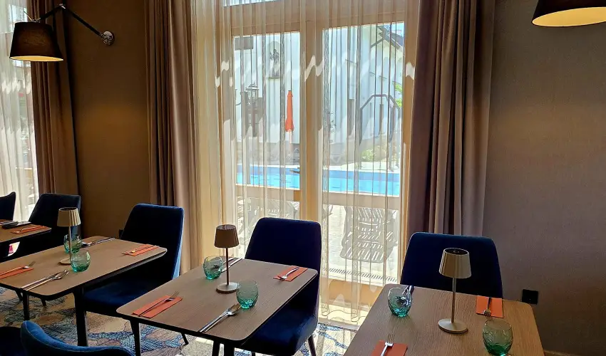Hotel V�csecity Hern�dv�cse - Szilveszter