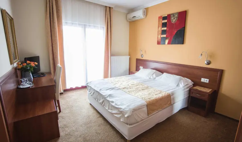 Hotel Vikt�ria S�rv�r - Szilveszter