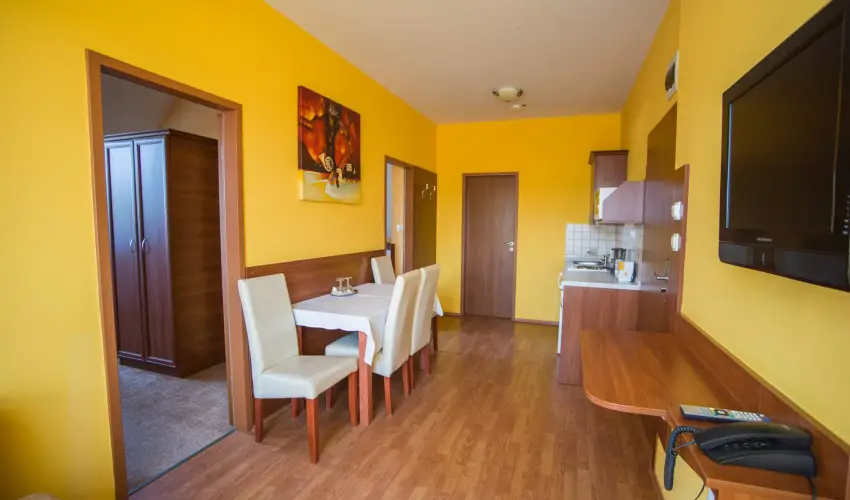 Hotel Vikt�ria S�rv�r - Szilveszter