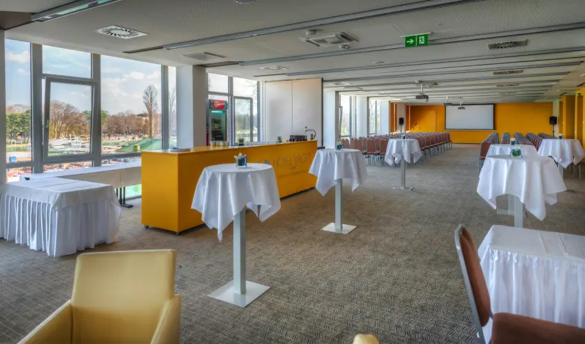 Hotel Yacht Wellness & Business Sifok - Szilveszter (min. 3 j)