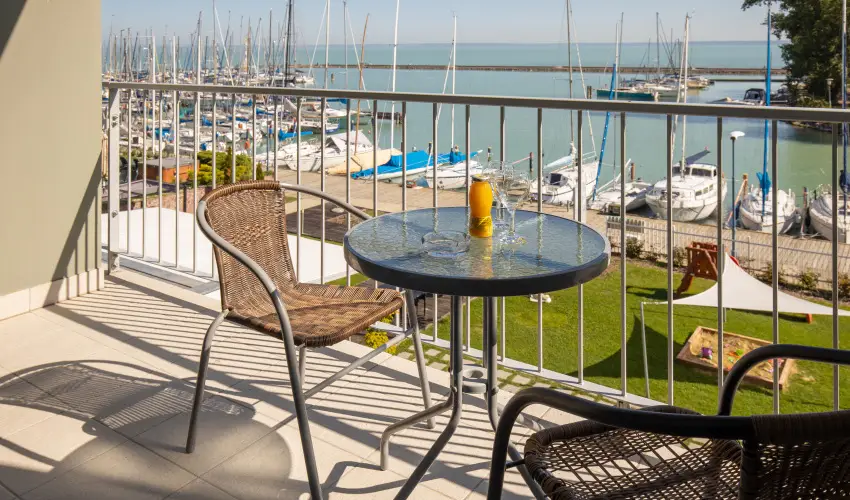 Hotel Yacht Wellness & Business Sifok - Szilveszter (min. 3 j)