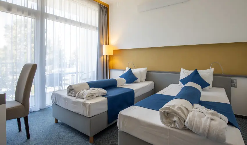 Hotel Yacht Wellness & Business Sifok - Szilveszter (min. 3 j)