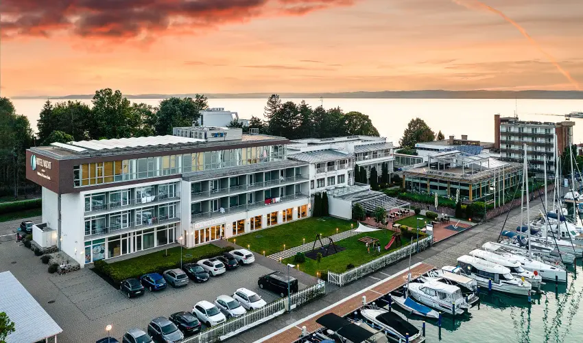 Hotel Yacht Wellness & Business Sifok - Szilveszter (min. 3 j)