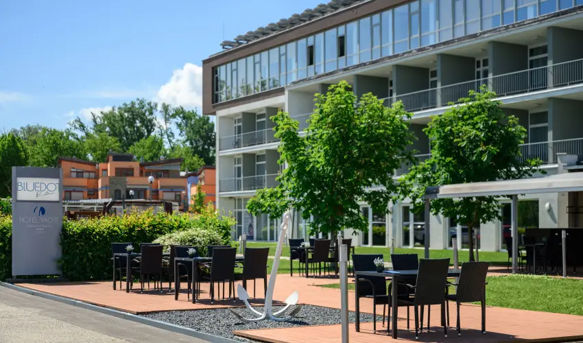 Hotel Yacht Wellness & Business Si�fok - Szilveszter - teljes el�refizet�ssel (min. 3 �j)