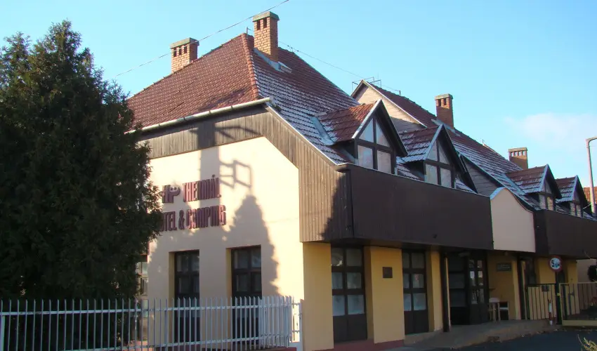 Therm�l Apartmanh�z Kom�rom - Szilveszter