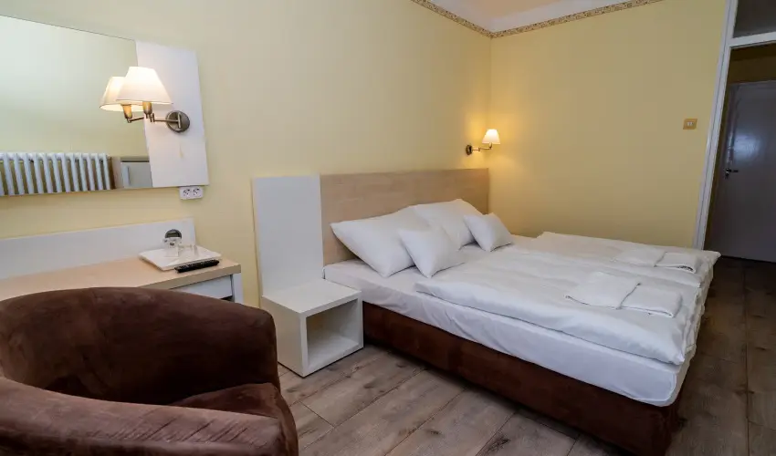 Hotel Hforrs Hajdszoboszl - Szilveszteri mulatsg (min. 3 j)