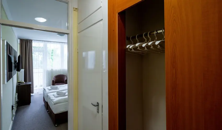 Hotel Hforrs Hajdszoboszl - Szilveszteri mulatsg (min. 3 j)