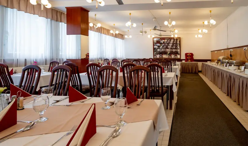 Hotel Hforrs Hajdszoboszl - Szilveszteri mulatsg (min. 3 j)