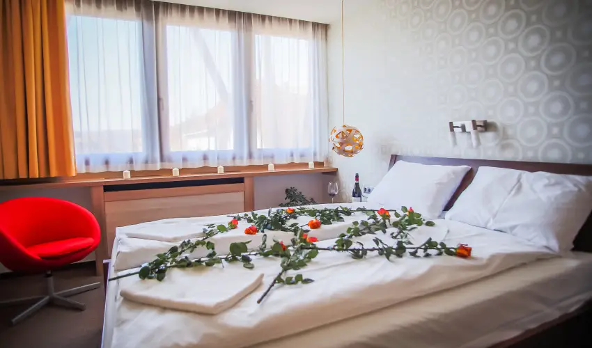 Imola Udvarhz Eger - Szilveszter (min. 2 j)