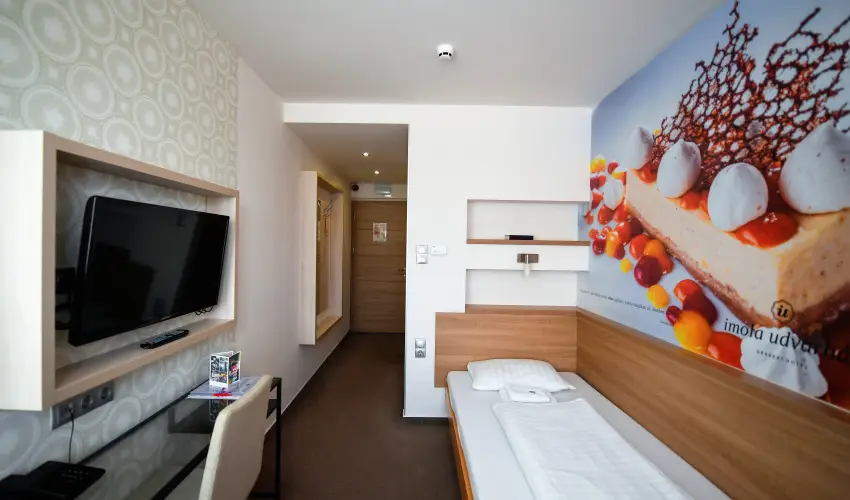 Imola Udvarhz Eger - Szilveszter (min. 2 j)