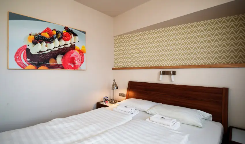 Imola Udvarhz Eger - Szilveszter (min. 2 j)