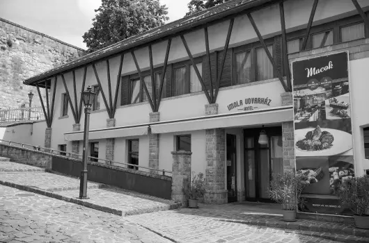 Imola Udvarhz - Szilveszter (min. 2 j)