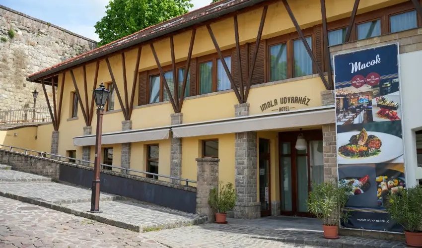 Imola Udvarhz Eger - Szilveszter (min. 2 j)