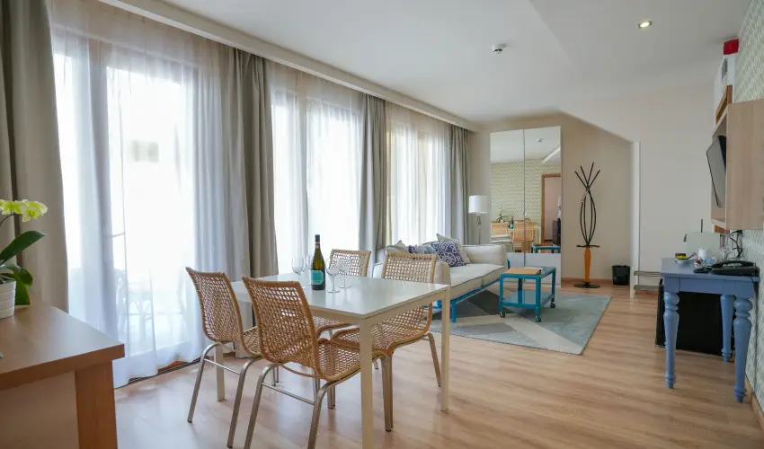 Imola Udvarhz Eger - Szilveszter (min. 2 j)