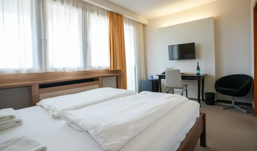 Imola Udvarhz Eger - Szilveszter (min. 2 j)