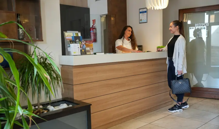 Imola Udvarhz Eger - Szilveszter (min. 2 j)