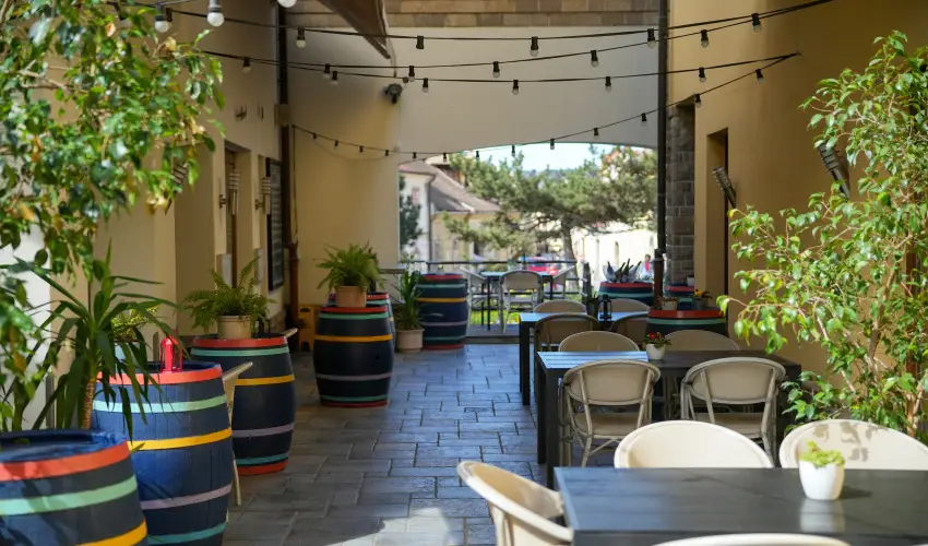 Imola Udvarhz Eger - Szilveszter (min. 2 j)