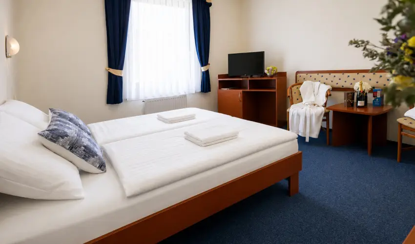 Hotel Imperial Gy�gysz�ll� Kisk�r�s - Szilveszter (min. 2 �j)