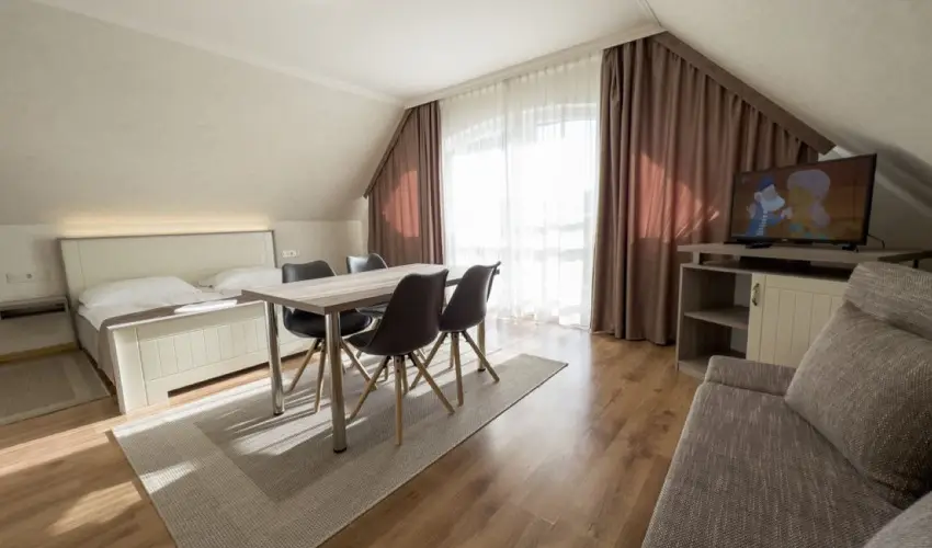 Jrja Panzi Hajdszoboszl - Szilveszter (min. 3 j)