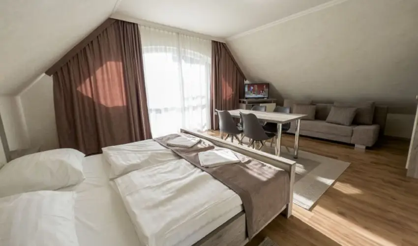 Jrja Panzi Hajdszoboszl - Szilveszter (min. 3 j)