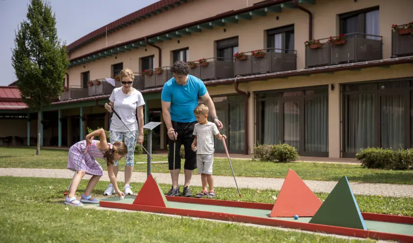 Vulkn Wellness Hotel s Kemping Celldmlk - Szilveszter (min. 2 j)