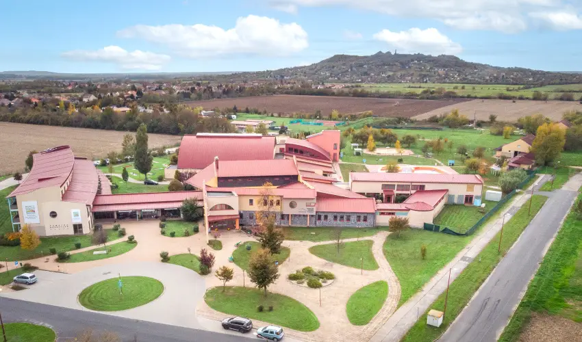 Vulkn Wellness Hotel s Kemping Celldmlk - Szilveszter (min. 2 j)