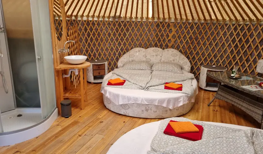 Jurta Spirit Hotel Balatongyrk - Szilveszter