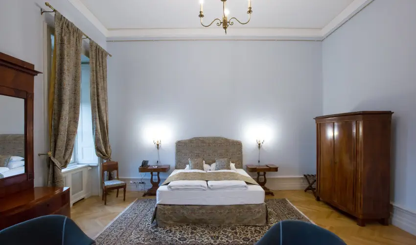 Krolyi Kastly Hotel & Restaurant  Fehrvrcsurg - Szilveszter