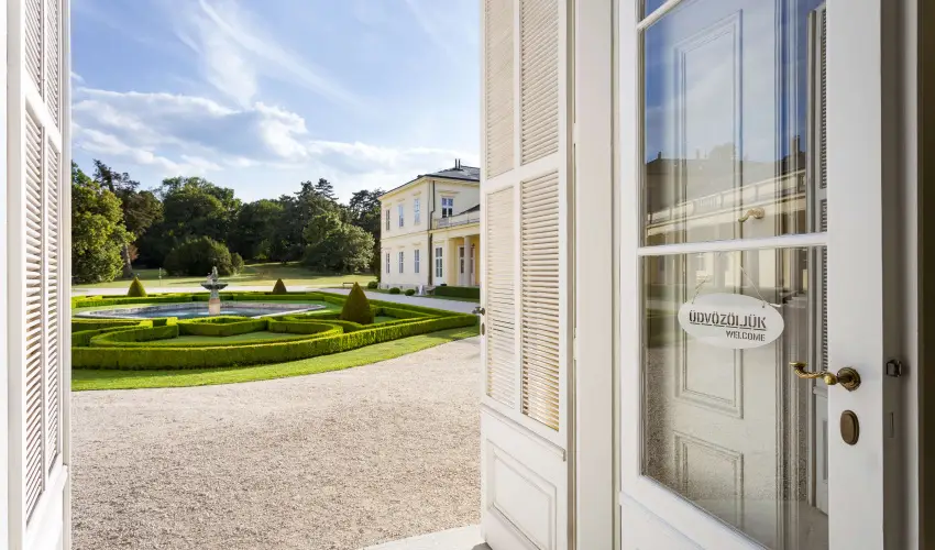 Krolyi Kastly Hotel & Restaurant  Fehrvrcsurg - Szilveszter