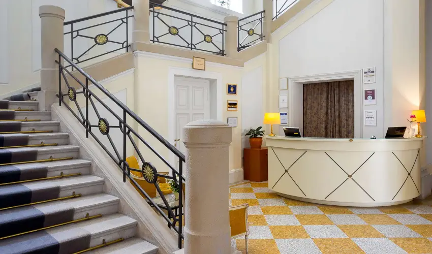 Krolyi Kastly Hotel & Restaurant  Fehrvrcsurg - Szilveszter