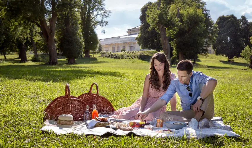 Krolyi Kastly Hotel & Restaurant  Fehrvrcsurg - Szilveszter