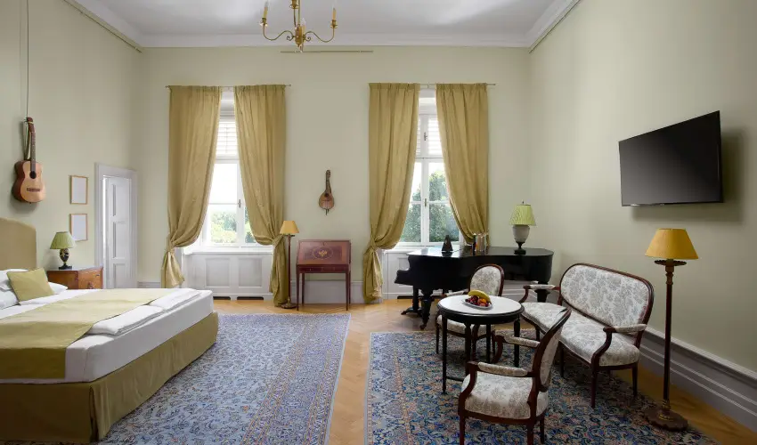 Krolyi Kastly Hotel & Restaurant  Fehrvrcsurg - Szilveszter