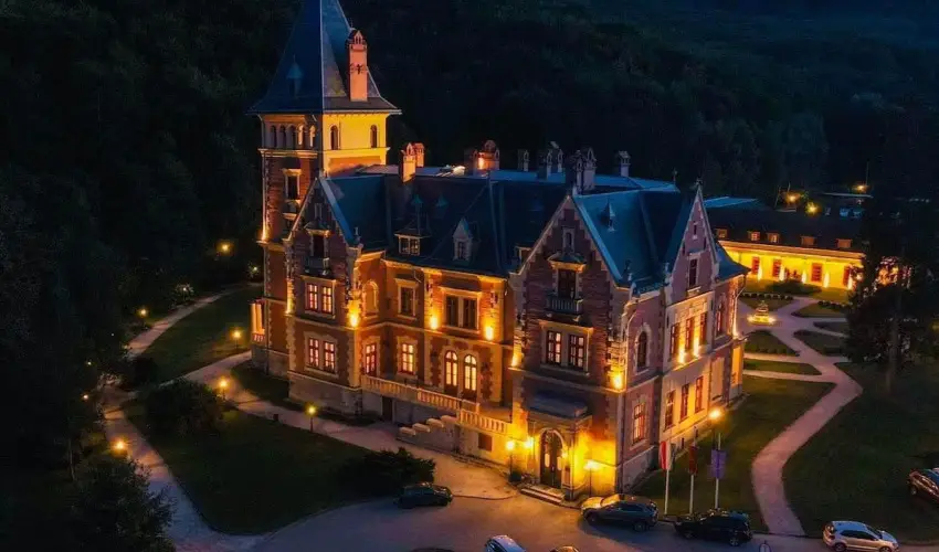 Kastlyhotel Sasvr Pardsasvr - Szilveszter (min. 3 j)