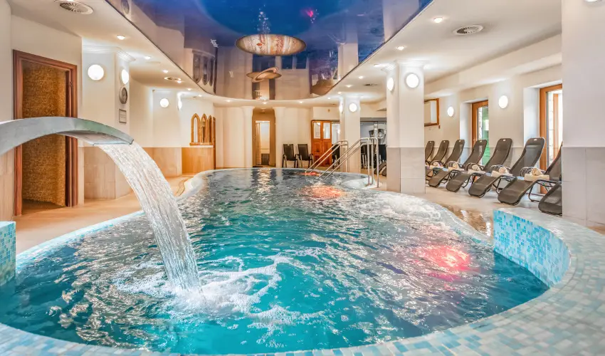 Kastlyhotel Sasvr Pardsasvr - Szilveszter (min. 3 j)