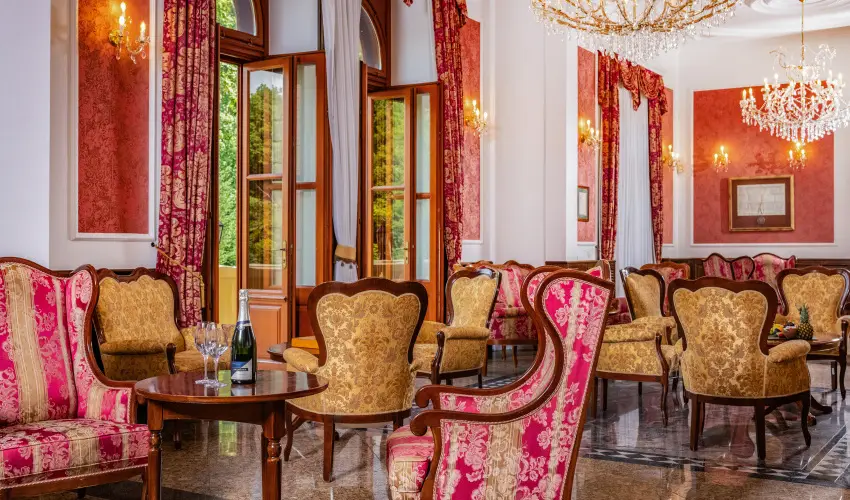 Kastlyhotel Sasvr Pardsasvr - Szilveszter (min. 3 j)