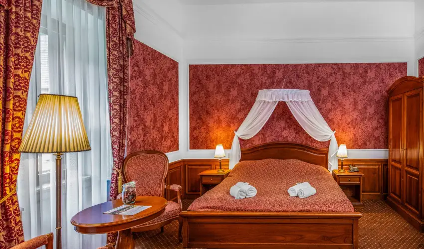 Kastlyhotel Sasvr Pardsasvr - Szilveszter (min. 3 j)