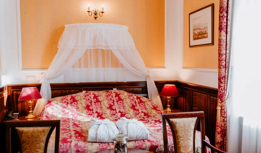 Kastlyhotel Sasvr Pardsasvr - Szilveszter (min. 3 j)