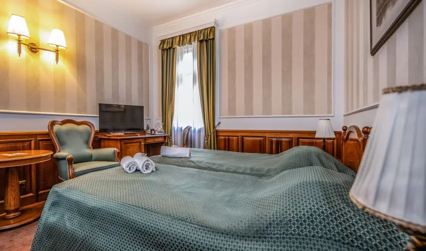 Kastlyhotel Sasvr Pardsasvr - Szilveszter (min. 3 j)