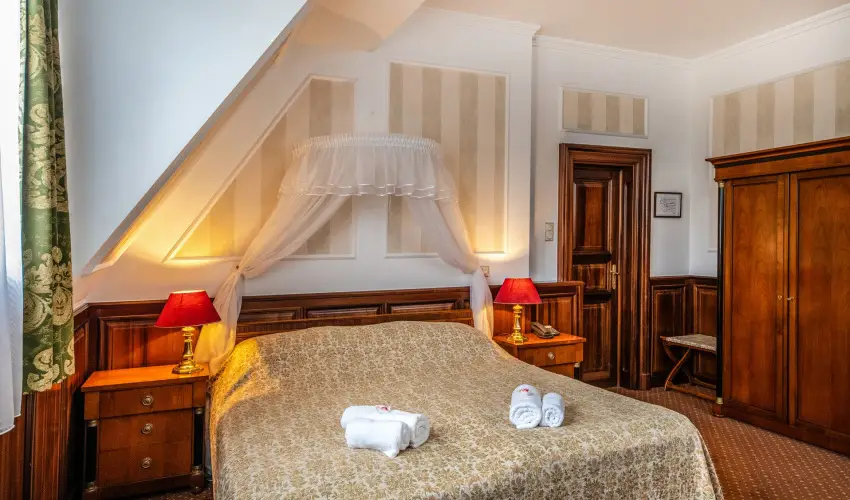 Kastlyhotel Sasvr Pardsasvr - Szilveszter (min. 3 j)