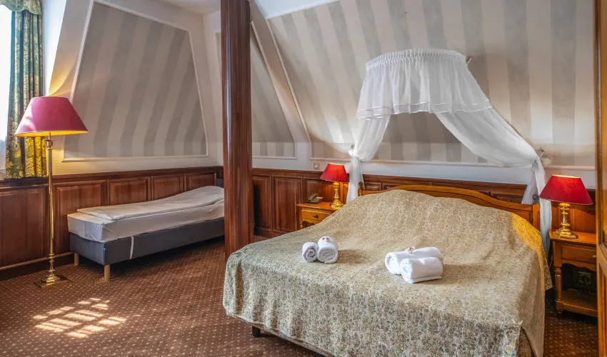 Kastlyhotel Sasvr Pardsasvr - Szilveszter (min. 3 j)