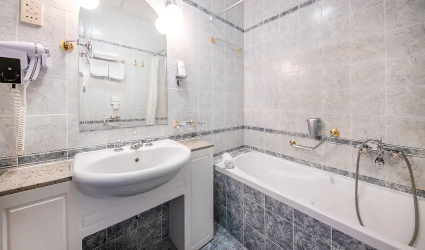 Kastlyhotel Sasvr Pardsasvr - Szilveszter (min. 3 j)