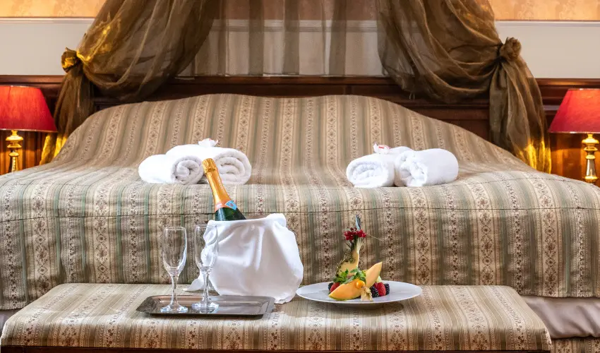 Kastlyhotel Sasvr Pardsasvr - Szilveszter (min. 3 j)