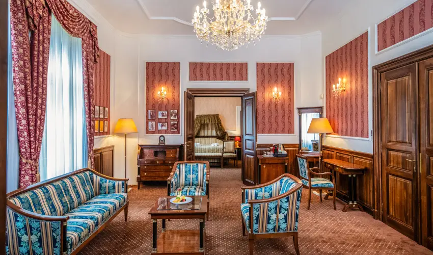 Kastlyhotel Sasvr Pardsasvr - Szilveszter (min. 3 j)