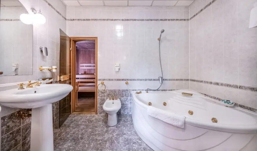 Kastlyhotel Sasvr Pardsasvr - Szilveszter (min. 3 j)