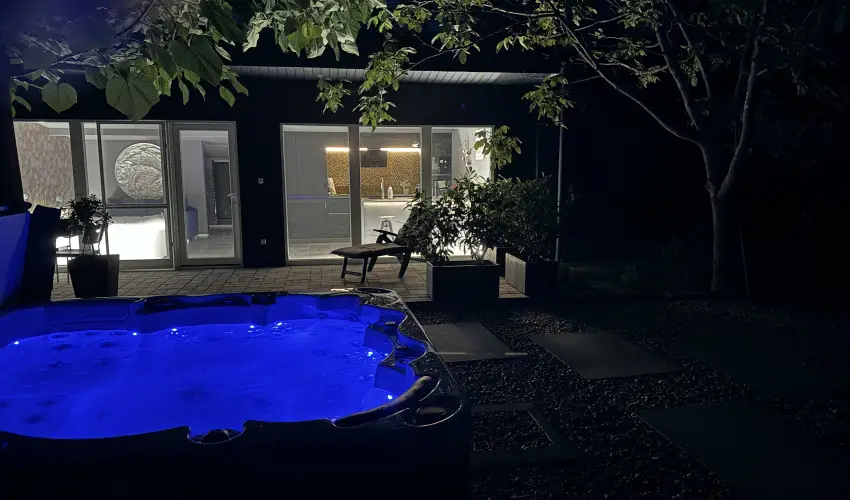 K�kmad�r Vend�gh�z Homokm�gy - Szilveszter