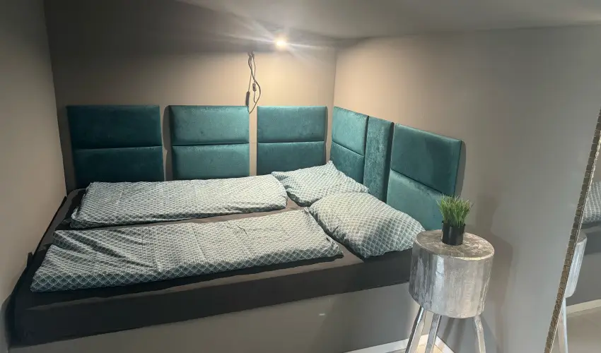 K�kmad�r Vend�gh�z Homokm�gy - Szilveszter