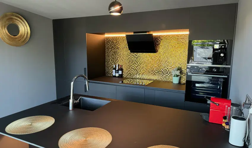 K�kmad�r Vend�gh�z Homokm�gy - Szilveszter