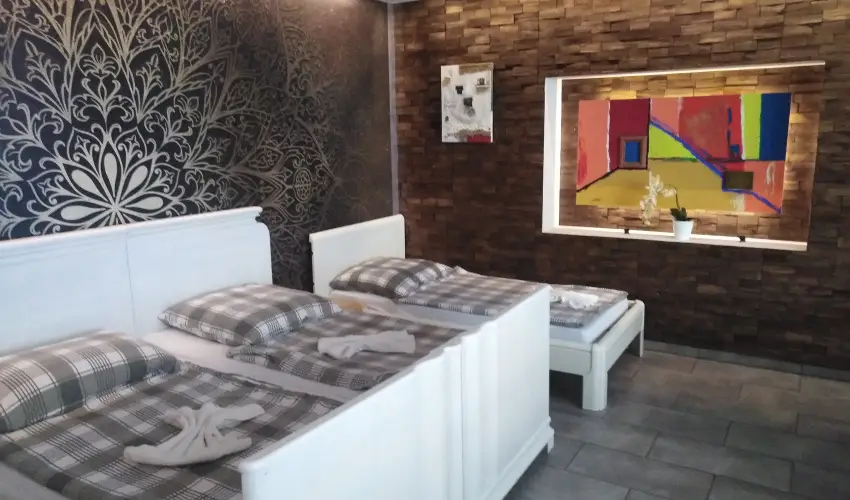 K�kmad�r Vend�gh�z Homokm�gy - Szilveszter