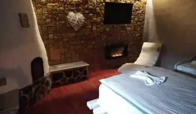 K�kmad�r Vend�gh�z Homokm�gy