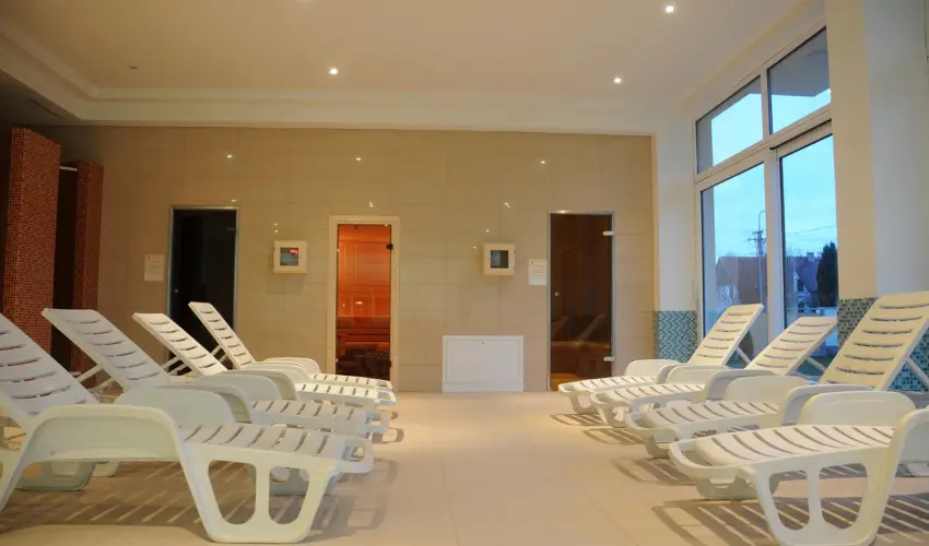 Kt Korona Konferencia & Wellness Hotel Balatonszrsz - Szilveszter a Balatonnl 2025 - ABBA Sisters: Mamma Mia SHOW msorral (min. 3 j)